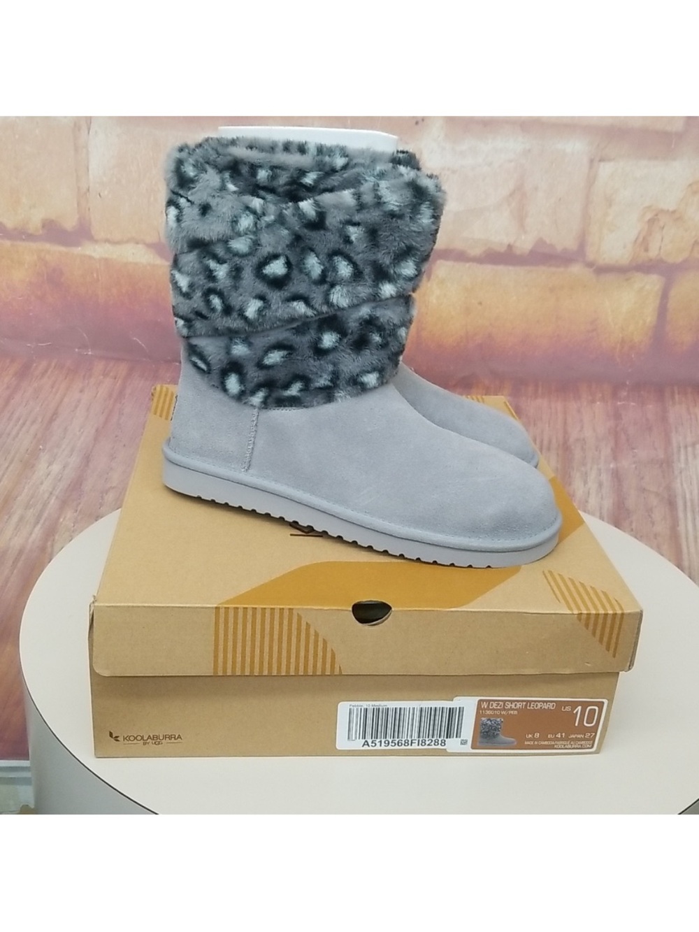 NEW IN BOX KOOLABURRA BY UGG boots Size 10 Gray with leopard print